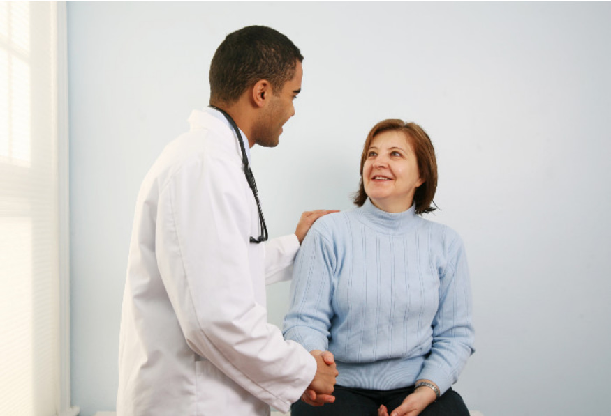 foto de médico especialista em coluna
