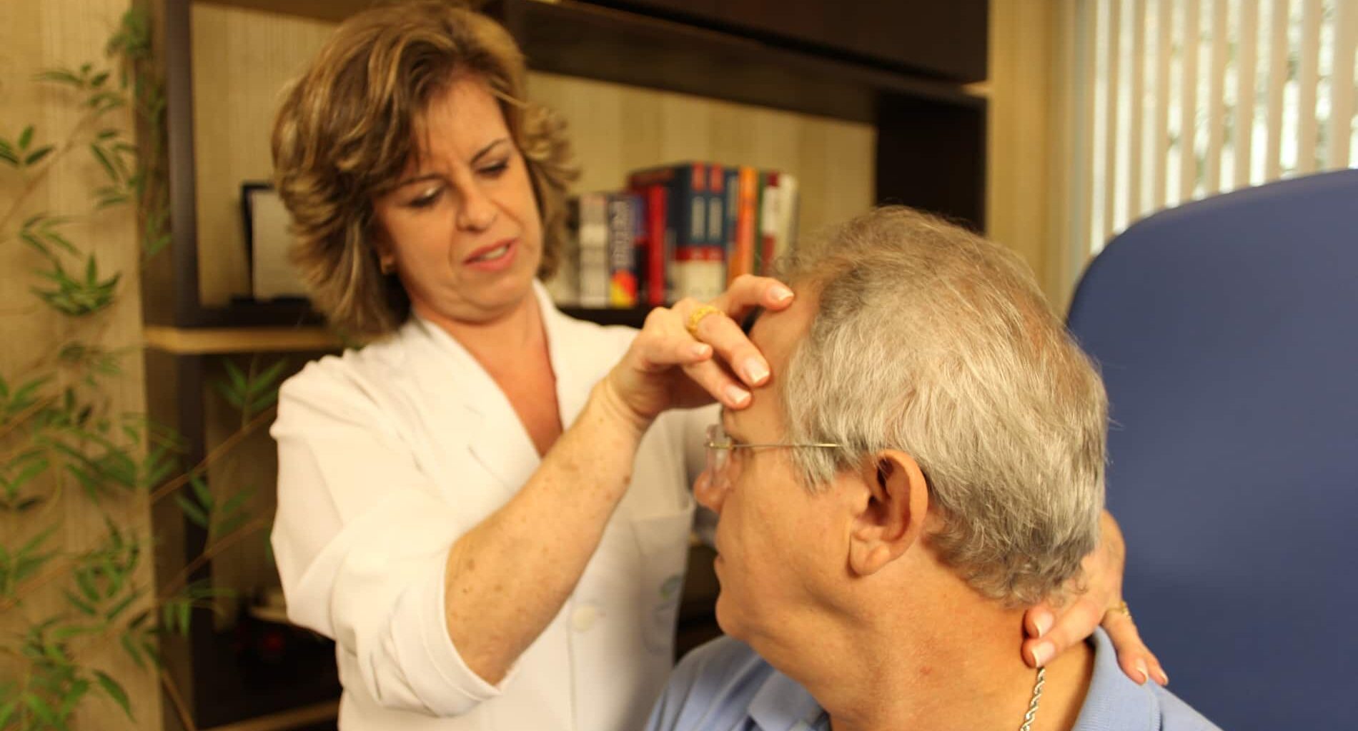 foto de tratamento para cervicalgia