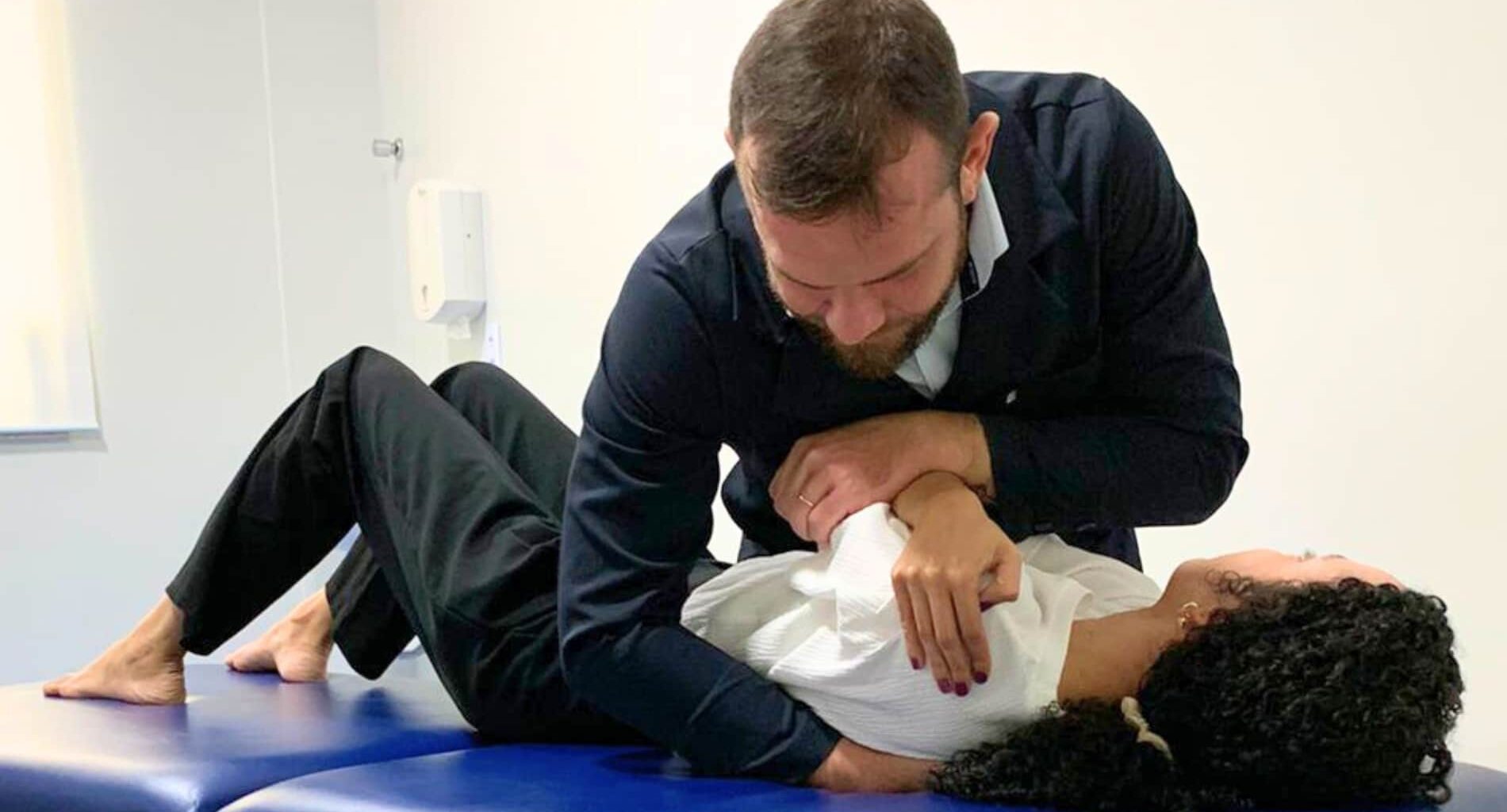 foto de fisioterapia para coluna vertebral