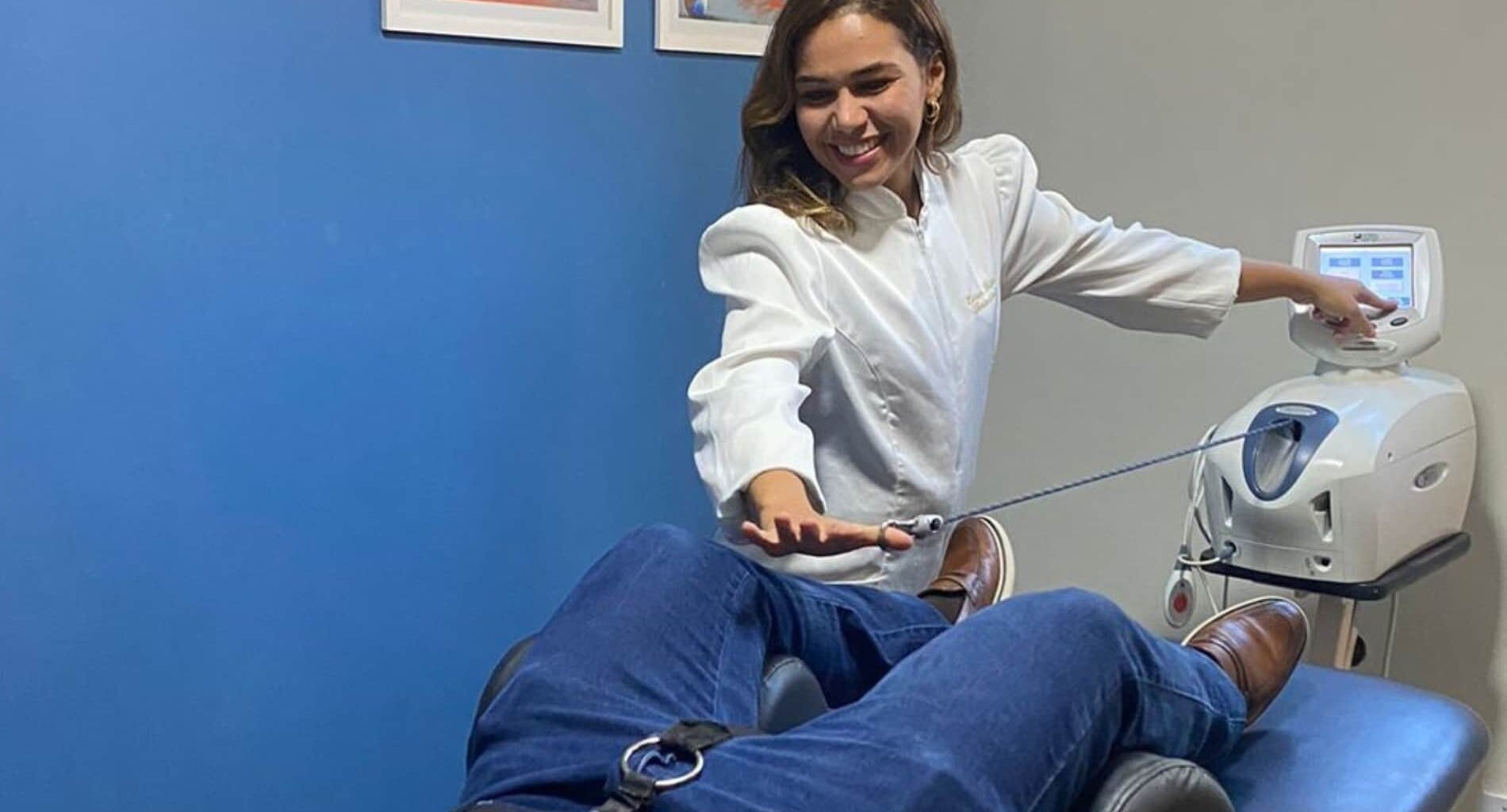 foto de fisioterapeuta de coluna